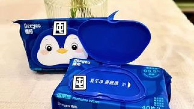 真后悔没有早点用上～ 质地水润如丝 仿佛水洗一般
不得不说，湿厕纸这玩意儿但凡用过
你就会后悔！后悔