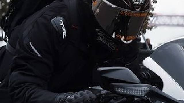 如果泪水比爱多，那么我们走到这里就可以了#450sr #机车 #tnac