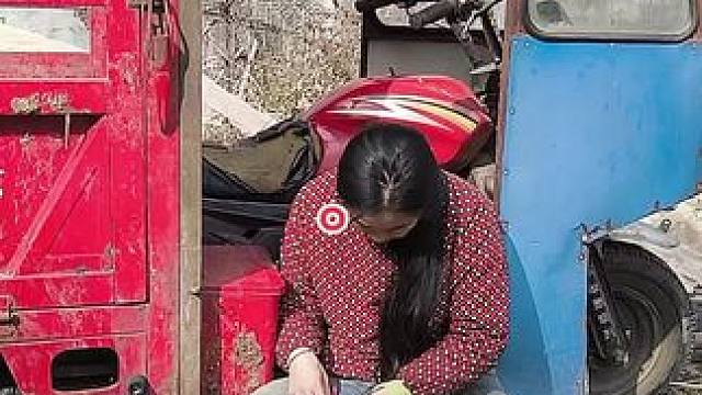 山卡卡里的农村大姐学费了开直播每天收获满满您还在恐播怕播不敢开播开播了不知说什么吗#记录真实生活 #