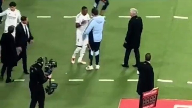 时隔399天复出！阿拉巴