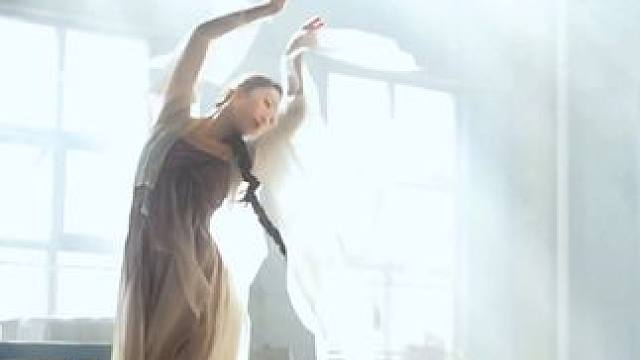 你想做“笼中鸟”还是“自由风”
#舞蹈 #古风 #国风 #古典舞 #氛围感舞蹈