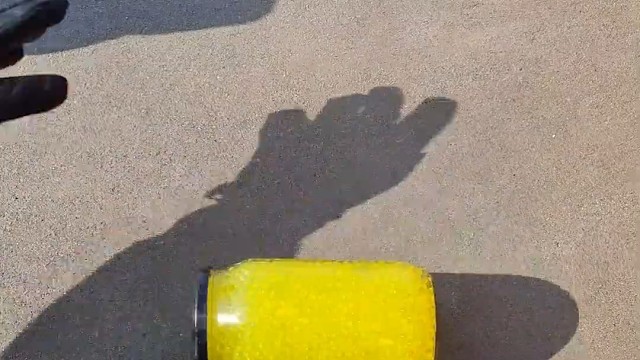 楼梯滚瓶子爆破解压时刻