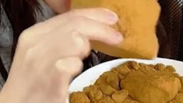 过年穷到吃“土”可不要随便说了，不然你可能连“土”都吃不起了#酸枣面 #山西特产 #酸枣 #三农