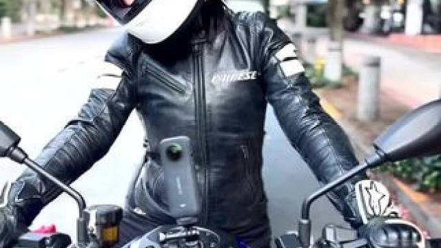 AI太厉害了 骑摩托的小甜狗主题曲直接有了 #第一次发单曲怪紧张的 #爱机车爱生活 #机车 #大玩具