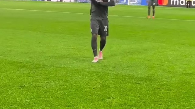 莱奥这小子只要正经踢球还是有实力的