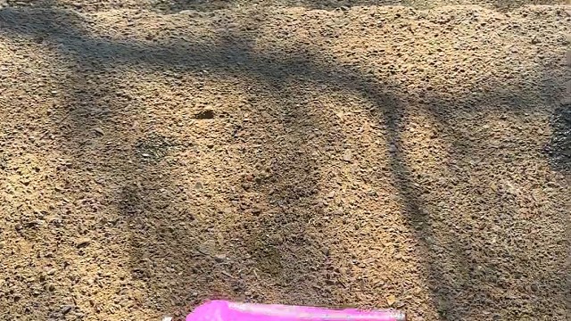 楼梯滚瓶子爆破解压时刻