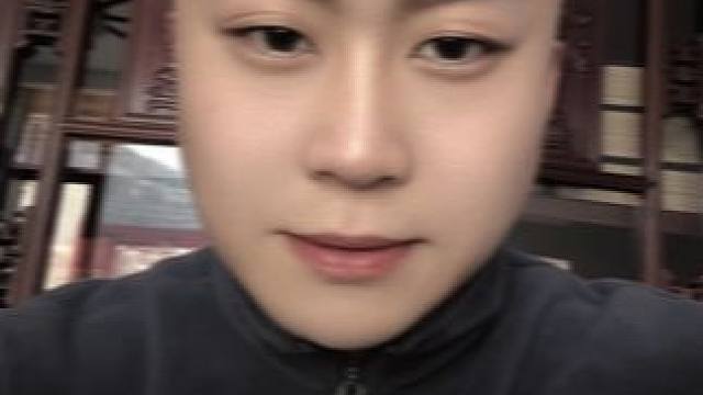 那时的我一意孤行，什么都听不进去
正如现在的我沉默寡言，什么都讲不出来。