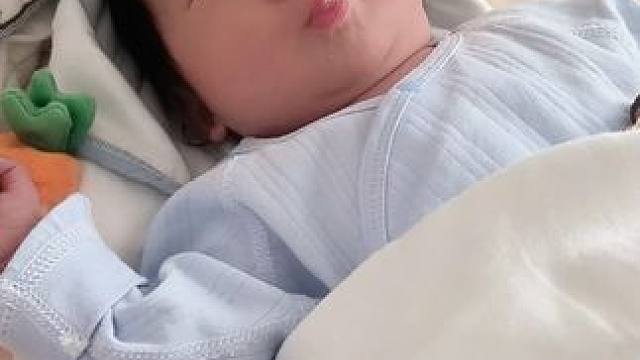 新生儿的内心世界#人类幼崽 #萌娃 #童言童语 #婴语交流 #婴语翻译官