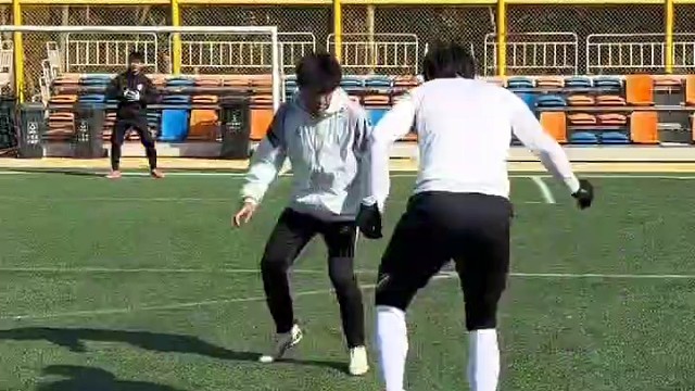 左脚选手也就那样。