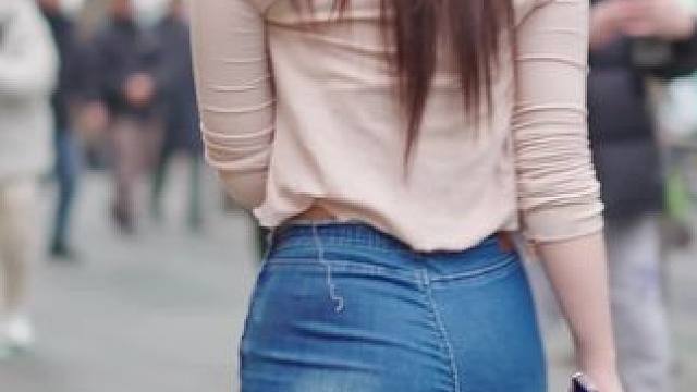 #大长腿美女 #极品身材 #性感牛仔裤