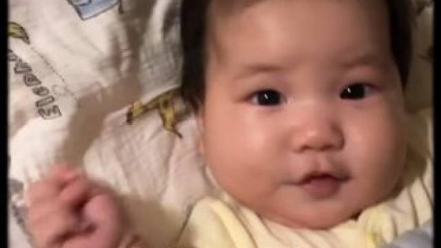 失去自由的这段日子里，很值得也很伟大。 #人类幼崽 #记录宝宝 #这是我的小baby啊 #慢慢长大慢