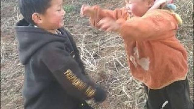 四个孩子挺勤快的。 #内容启发搜索