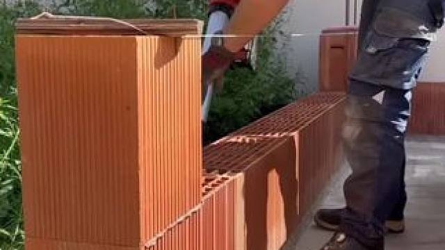 法国建筑砌墙保温施工工艺技术。 #结实耐用 #工艺制作 #匠心精神 #砌墙 #极度舒适