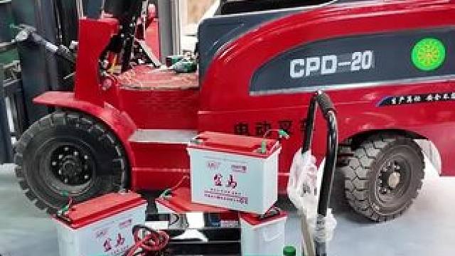 锂电池装两轮没啥号好说的，今天我们装个四轮#惠民高性能锂电池 #电动叉车