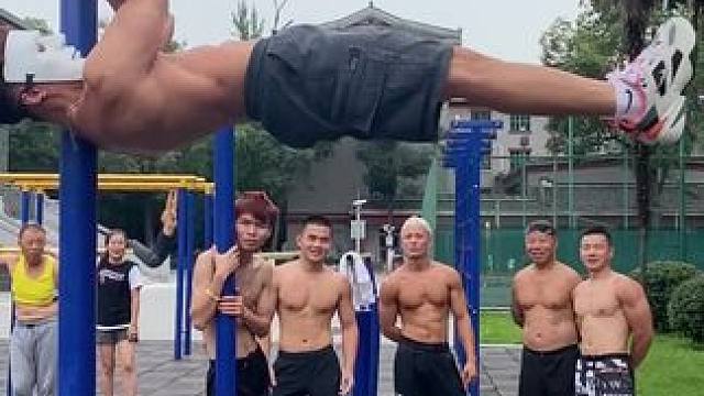 大爷：这小子被他装到了 #冬训吃点苦开春猛如虎 #武魂 #自律 #飞人舞夫