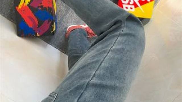 一眼就爱上的美式复古男牛仔！还是加绒的版型，上身巨显腿直，关健还不显臃肿！ 这个美式复古蓝一穿一个爱