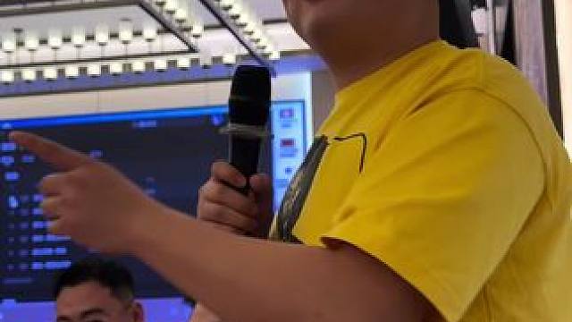 《社区明星-姚总年会》 #鲍鲍 #社区明星 #姚同学 #都是爱情陷阱 #年会