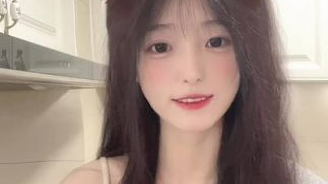 kiss kiss#甜妹  #黑长直 #吴世勋 #你好么么哒