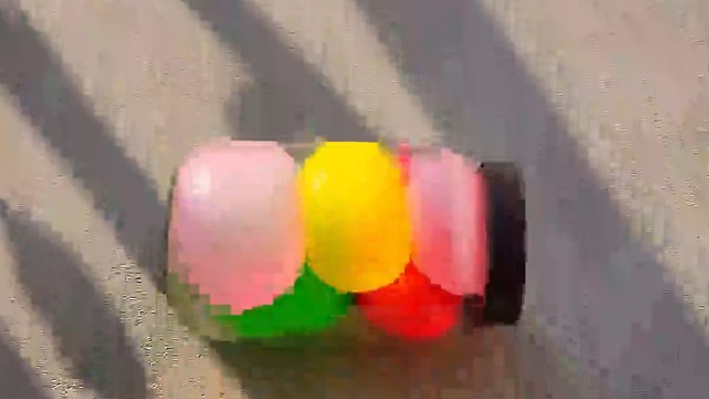 楼梯滚瓶子爆破解压时刻