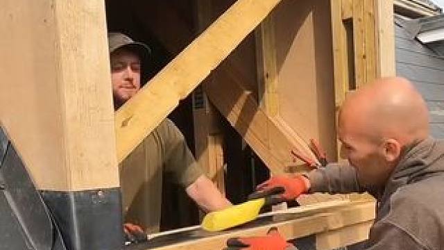 英国乡村房屋的防水盖瓦施工。 #结实耐用 #施工工艺 #匠心精神 #工艺制作 #防水补漏