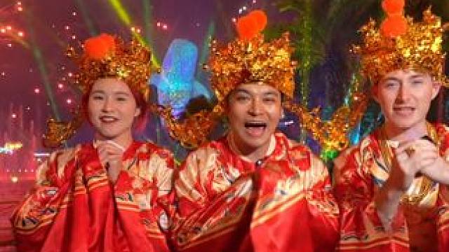 时代真是变了啊，现在都能看到财神放烟花给我看了#珠海财神天团把年味拉满了