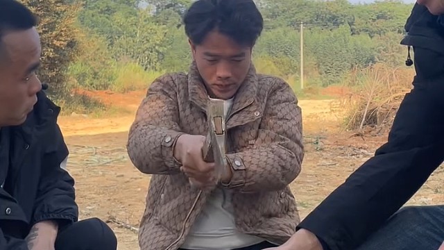 我想问一下，他是怎么做到不伤手的？