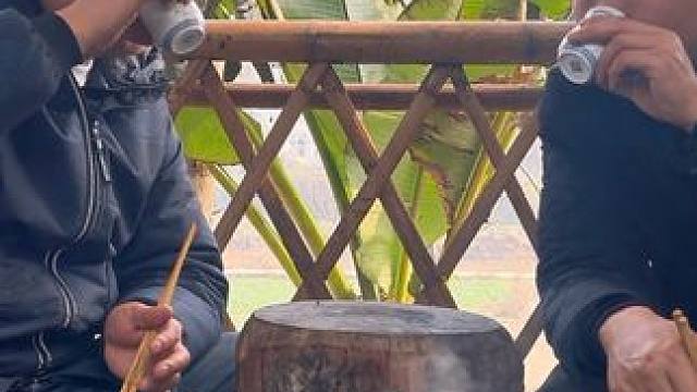 过年就得吃点牛气冲天，哥俩喝点小酒真叫一个爽！ #记录真实生活 #我的乡村生活 #新农人计划2025