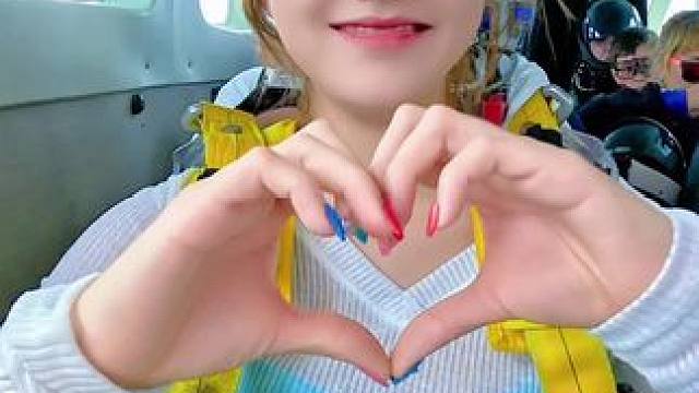 塔赫跳伞给大家拜年啦！
蛇年大吉，财源滚滚，身体健康，阖家幸福！#塔赫跳伞 #跳伞 #放飞心情放飞自