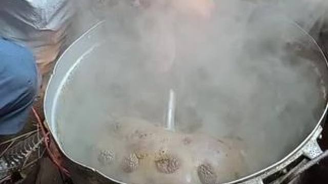 水煮牛胎盘 #把家乡的味道分享给大家 #乡村大锅煮出人间美味 #农村美食记录生活 #东南亚美食 #粗