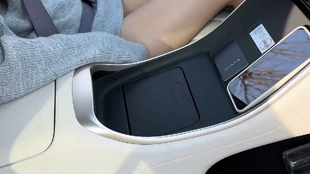 当女闺蜜开车来接我时…