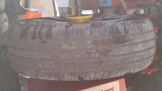 闪援移动轮胎店