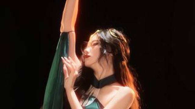 蛇年跳蛇舞#舞蹈 #水蛇舞挑战 #我有节目献给春节 #向全世界展示中国舞 #古典舞