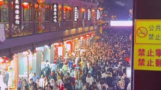 年初二中的夫子廟人山人海