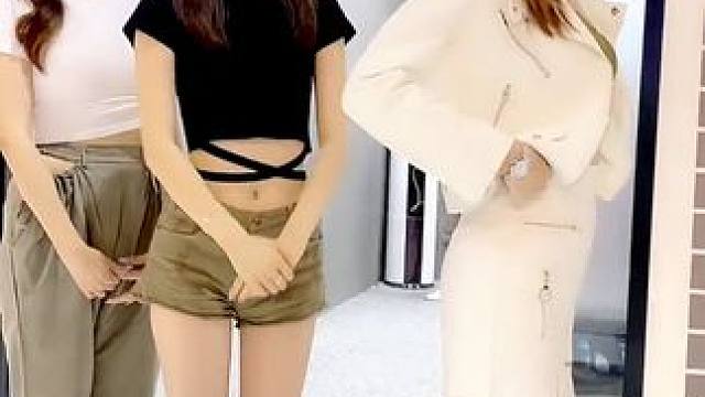 #模特美女 #车展模特 #街拍美女 #甜美女孩 #笑容最治愈的女孩