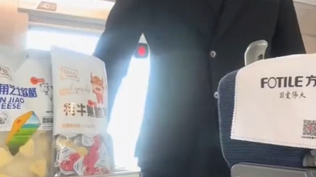 屈才了！这种人才我觉得中铁应该派他出去卖火车