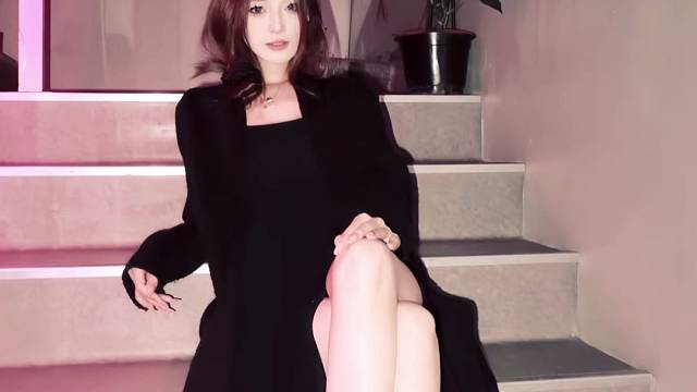 有人说我拜金 我哭了 原来这个世界上真的有人懂我 我不止拜金 我还捧高踩低 贪图玩乐 尖酸刻薄