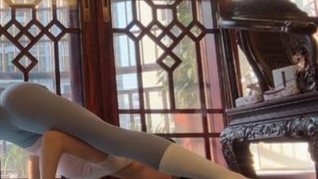 瑜伽动作不想拍了，全部限流了。#宅家练瑜伽 #瑜伽体式分享 #独处时光