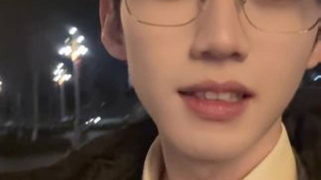 约好了下次还要一起看烟花#vlog #碎碎念 #男大学生