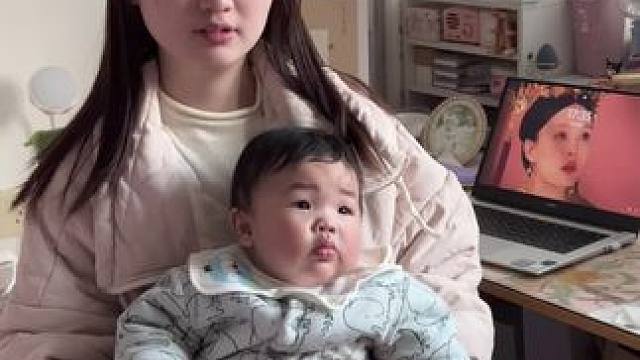 人类的悲欢果然都不想通...德华想下岗了#德华带娃 #晒出越养越上头的人类幼崽 #被迫营业的宝宝上线