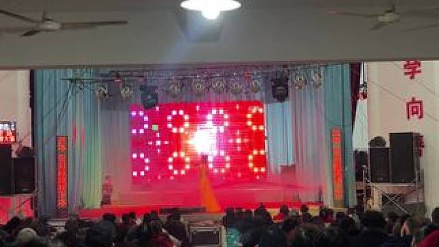 农村大舞台，太有生活了~#人气爆棚 #livehouse