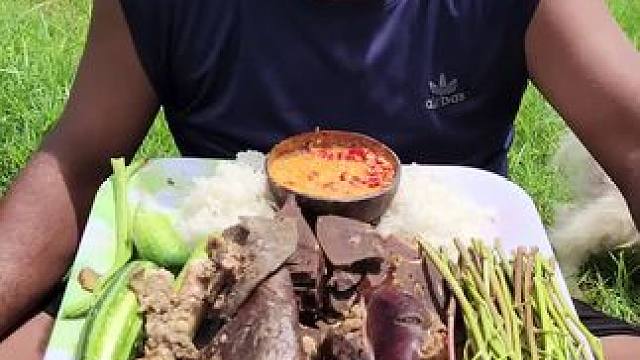 东南亚户外野餐 #东南亚美食 #把家乡的味道分享给大家 #粗茶淡饭吃起香农村生活 #泰国主播吃美食视