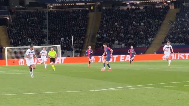 没事，还年轻多练练射门就无敌了