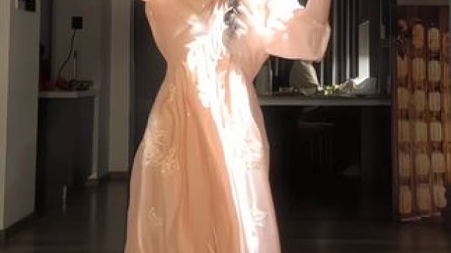 开始期待春天 #过年就跳这个 #春天 #蹦蹦跳跳没烦恼 #白月光