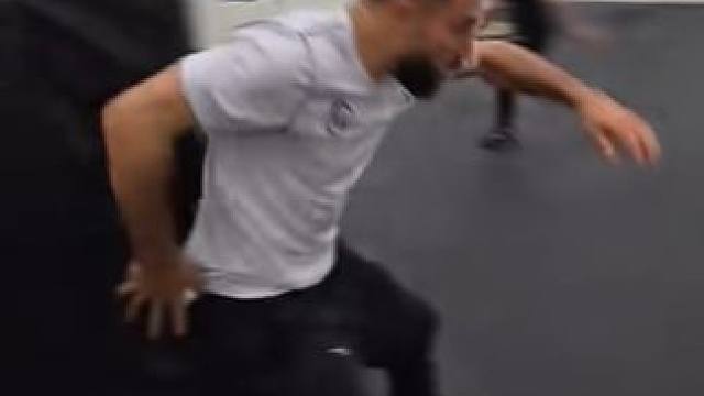 打到了 但又貌似没达到#暴力美学 #格斗 #特技演员