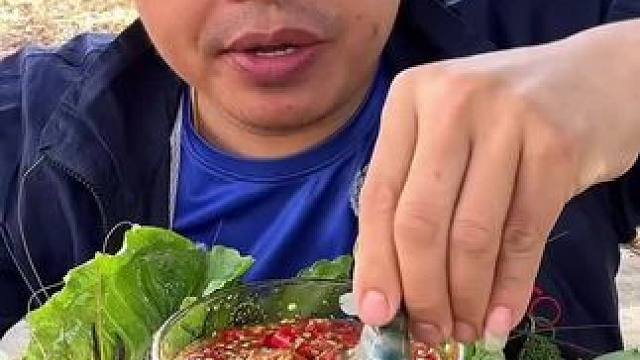 东南亚海鲜赤身 #东南亚美食 #泰国主播吃美食视频 #把家乡的味道分享给大家 #粗茶淡饭吃起香农村生