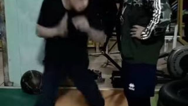 躲猫猫突进没有强大的体能和反应力根本无法发挥很多 但确实具备观赏性#暴力美学 #拳击 #格斗