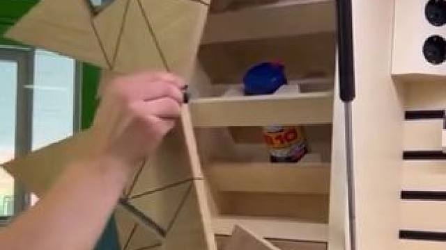 创意隐藏式门橱桌等设计。#隐藏式 #视觉效果 #设计改变生活 #装修设计 #空间美学