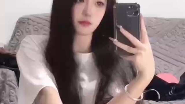 语音房小姐姐
是你喜欢的类型嘛