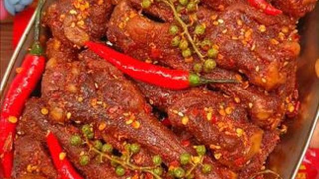 这个湖南的爆辣鸭小腿是真的好吃，也是真的辣呀#妈呀太香了 #无辣不欢 #解馋