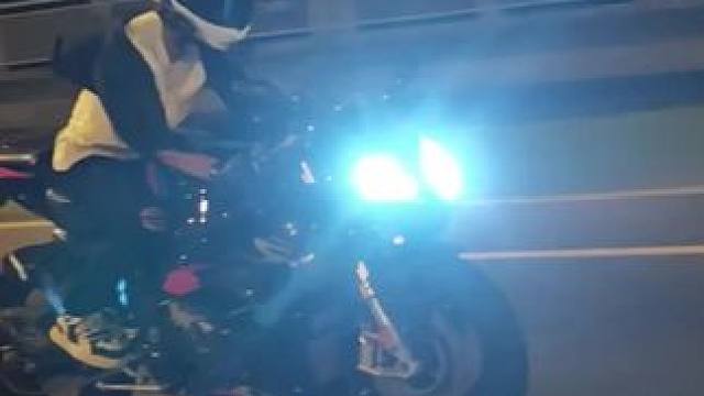 愿你成为自己的太阳，无需借谁的光